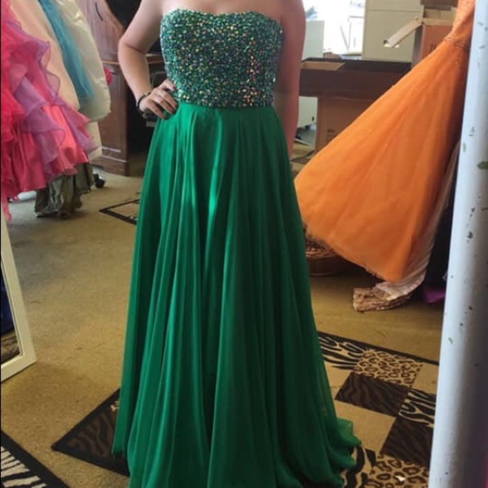 Emerald Green Jovani Prom Dress Gem